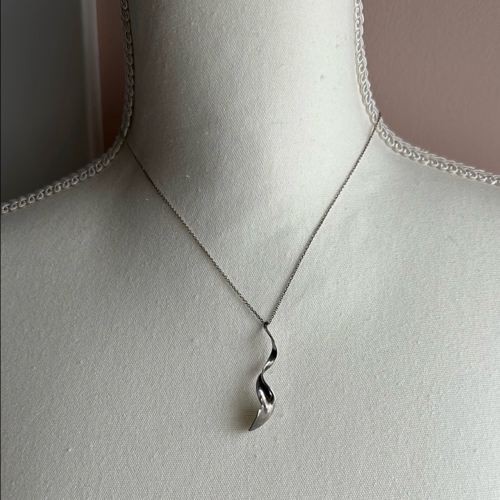 Authentic Tiffany & Co. X Frank Gehry LIMITED EDITION Spiral Pendant Necklace